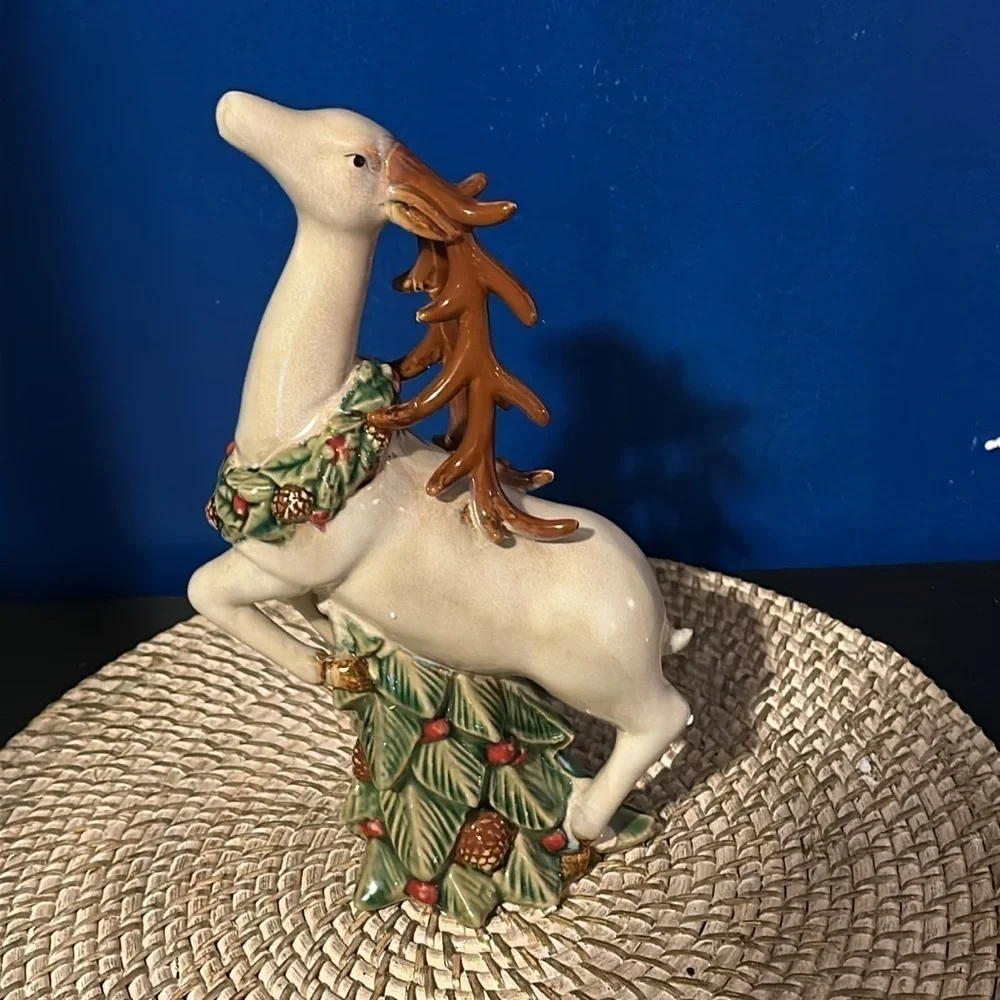 New Cracker Barrel Christmas Decorative Ceramic Reindeer Holiday Garden Figure